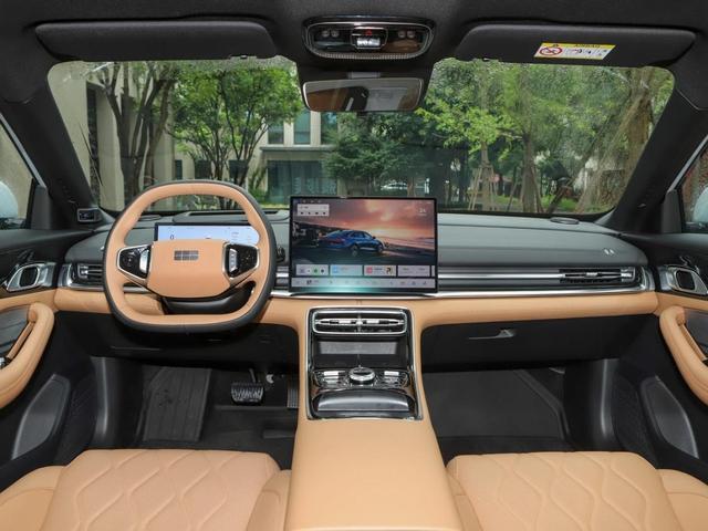 吉利銀河A7正式發布,搭雷神AI電混2.0系統,續航達2100km