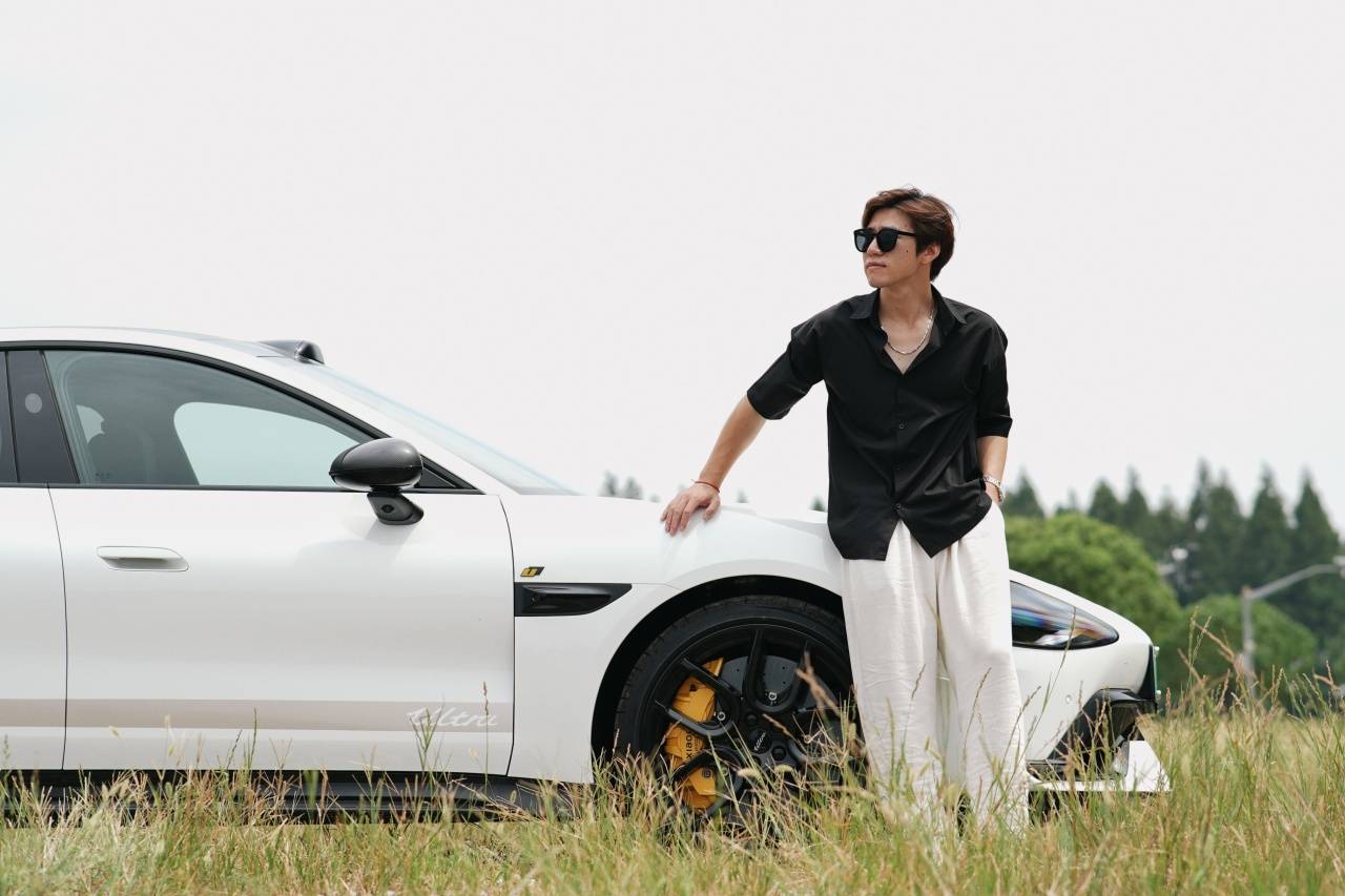 獨立試駕小米SU7 Ultra:你能買到的“最快車”