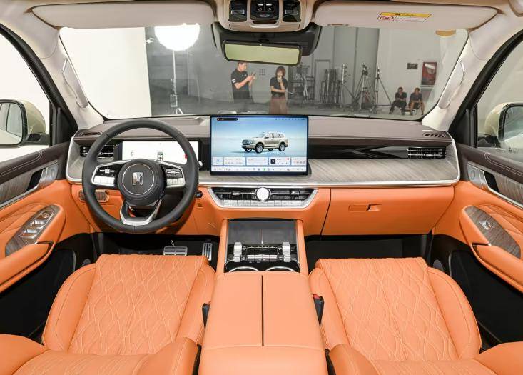 硬派越野也玩智能?新款坦克500藏著多少驚喜