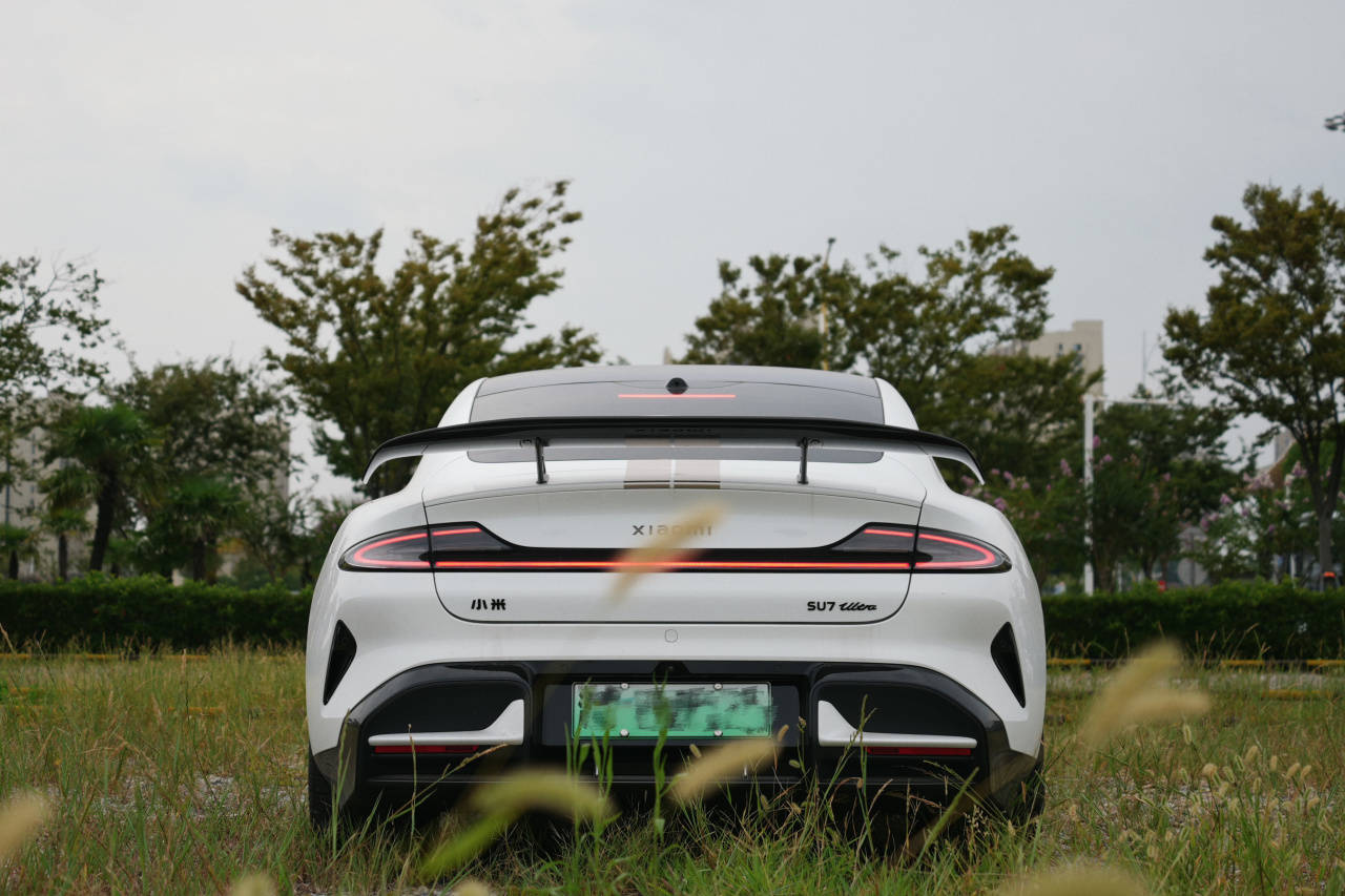 獨立試駕小米SU7 Ultra:你能買到的“最快車”