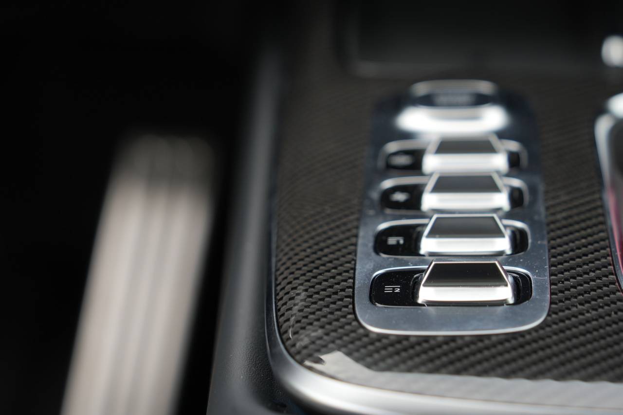 獨立試駕小米SU7 Ultra:你能買到的“最快車”