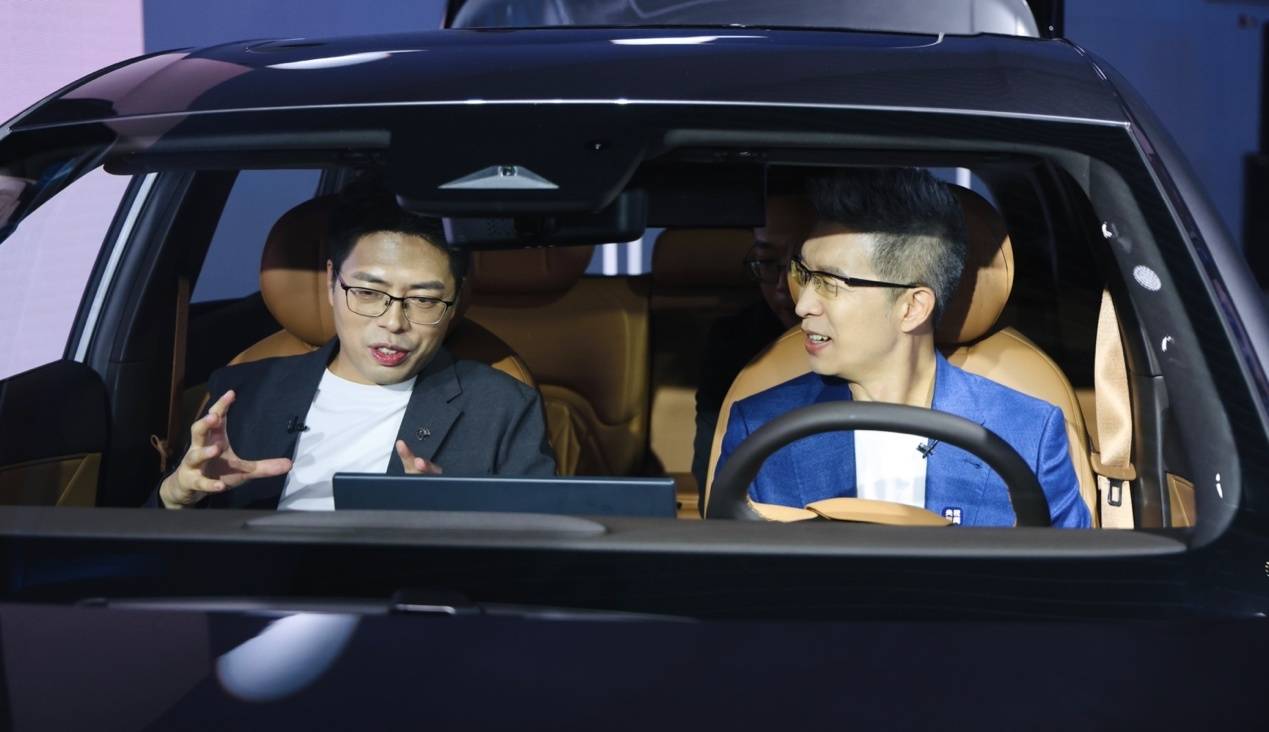 “撞名”理想,東風風神L8同樣主打“家庭牌”