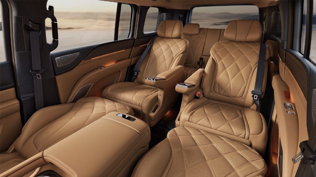 中式頂奢SUV面世,仰望U8L鼎世版售價(jià)128萬起!