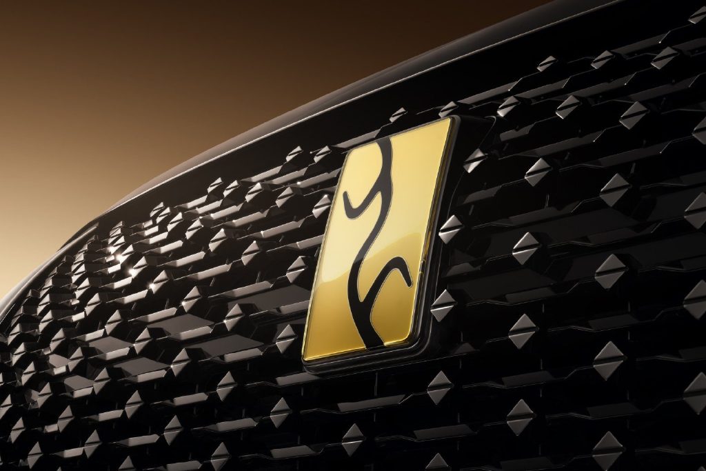 中式頂奢SUV面世,仰望U8L鼎世版售價(jià)128萬起!