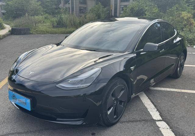 14萬入手22款特斯拉Model3,通勤代步真香!