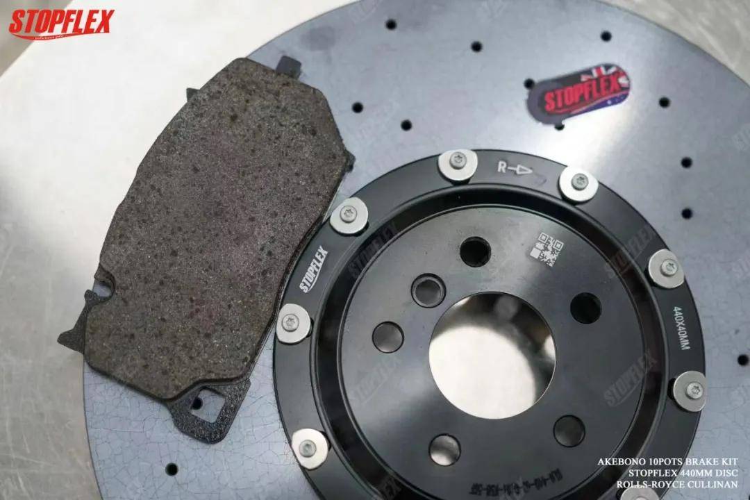 勞斯萊斯庫里南升級STOPFLEX碳陶剎車案例