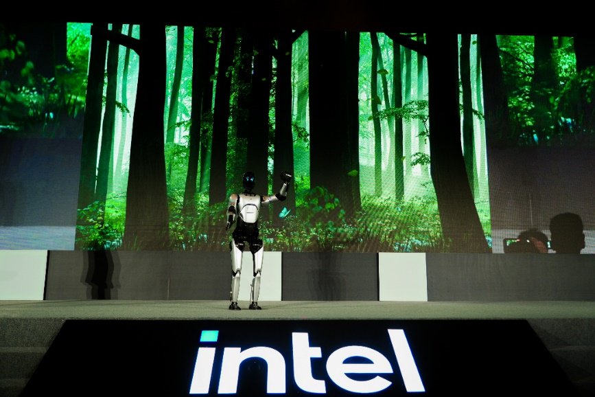 智算未來,萬象更新:英特爾攜手生態伙伴共繪邊緣AI發展藍圖