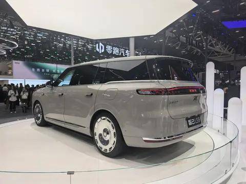 智己雙車亮相廣州車展,LS9開啟全國交付