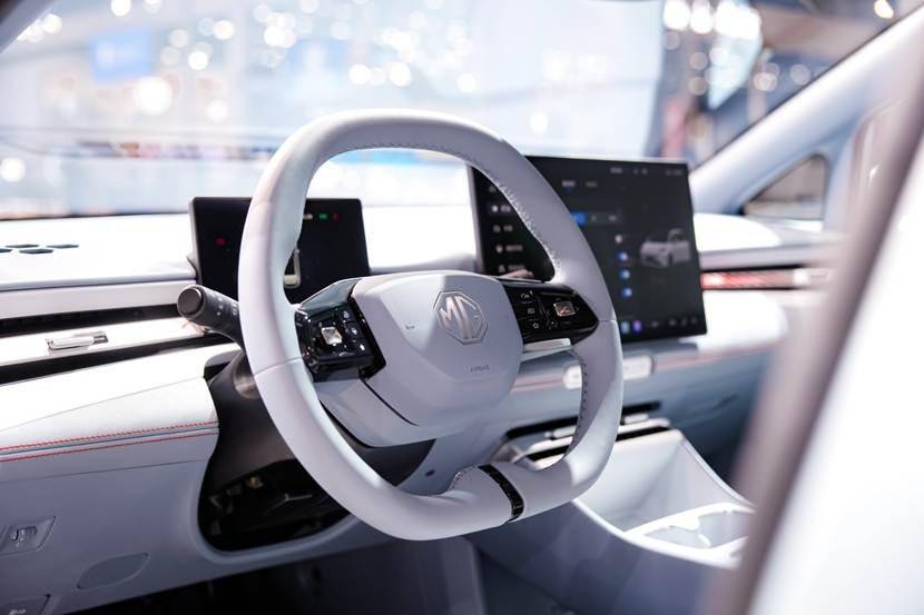 固態電池+滿配體驗,MG4成為10萬級必買電車!