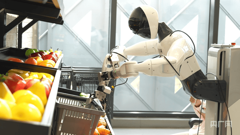 人工智能+” 為千行百業安裝“智慧大腦”