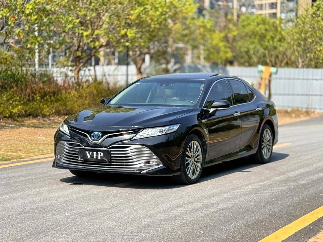 凱美瑞值得買嗎?深度解析真實(shí)油耗、安全配置和家用核心優(yōu)勢