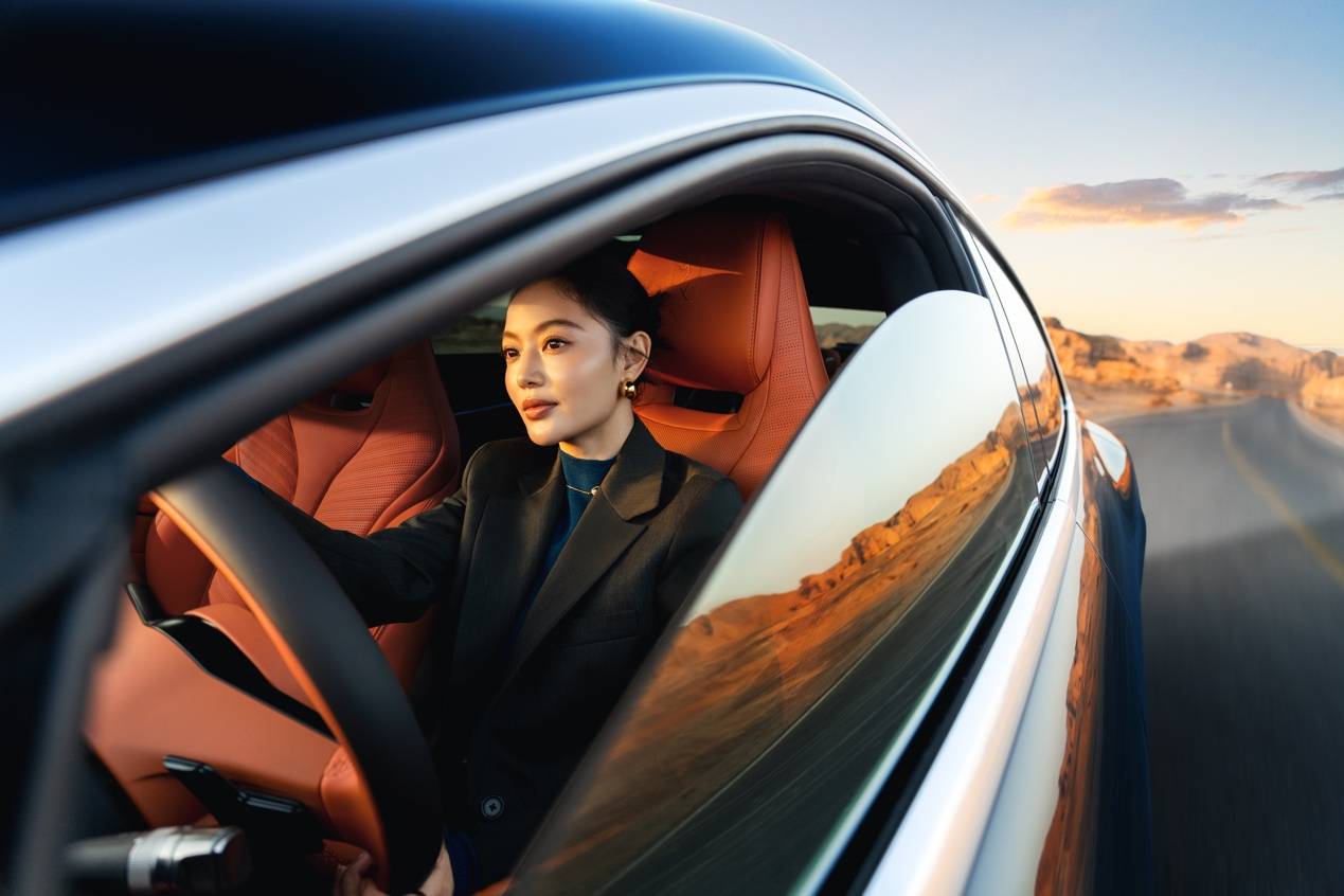 快得從容,穩得優雅,仰望U7以技術底蘊打造“自在掌控”駕馭基石