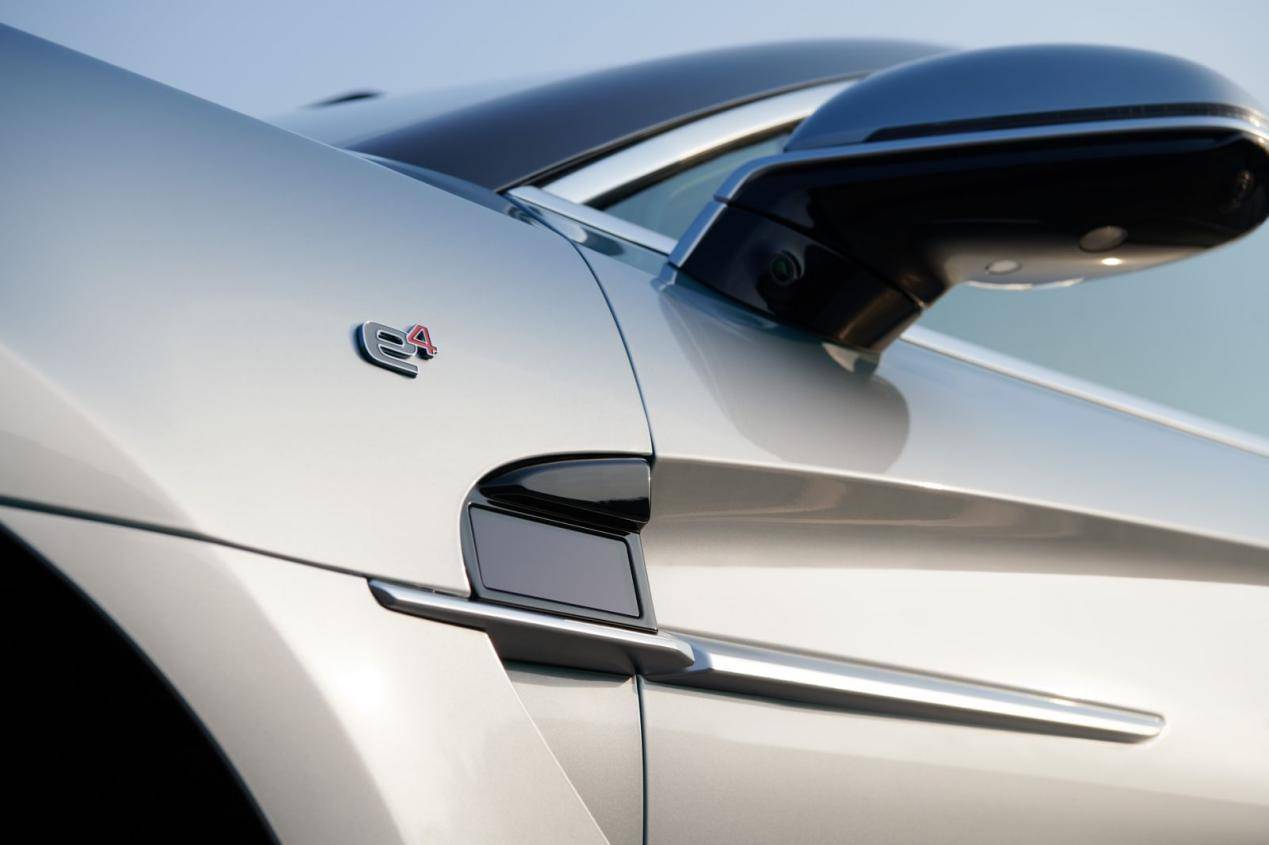 快得從容,穩得優雅,仰望U7以技術底蘊打造“自在掌控”駕馭基石